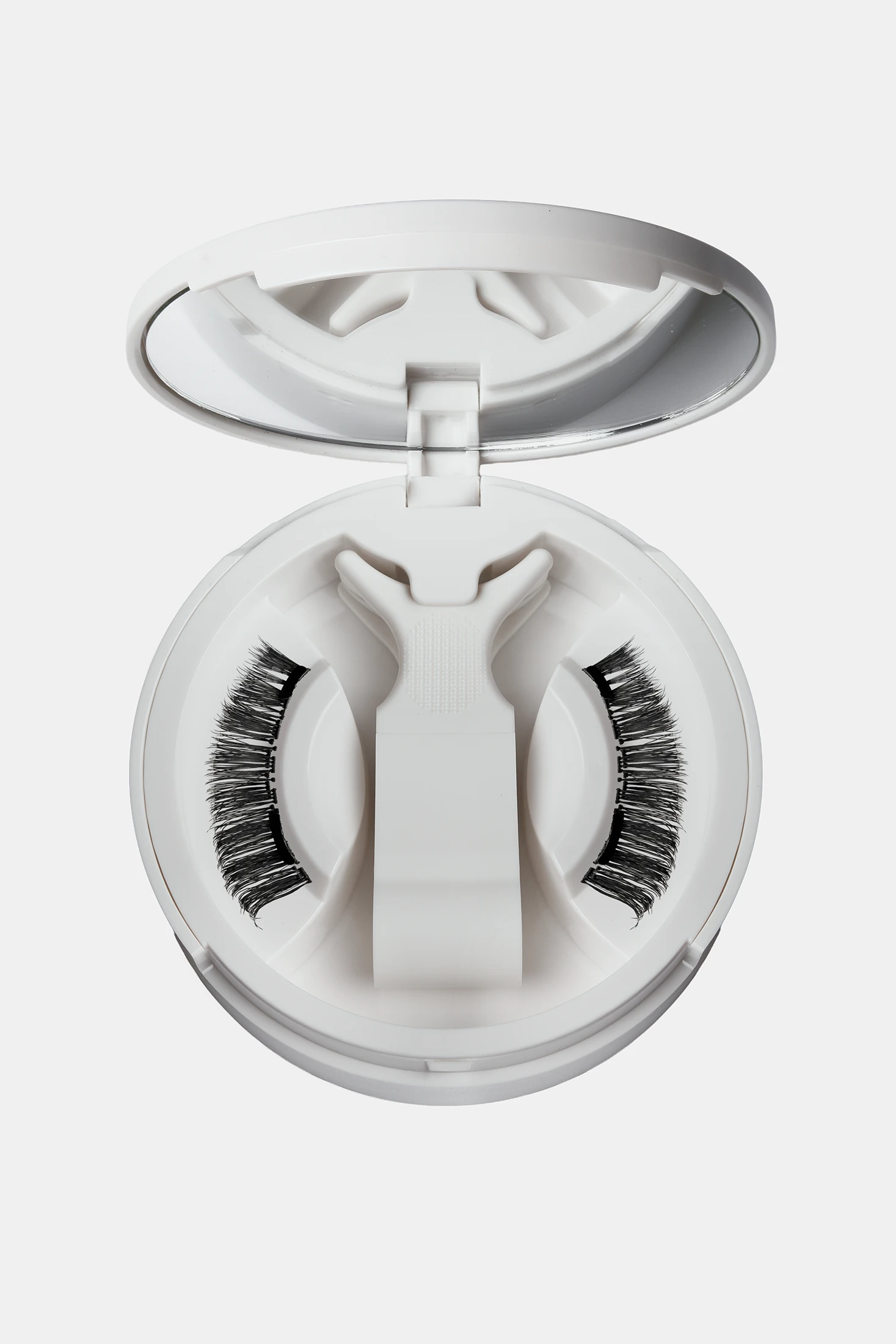 Pestañas | Modelo Cyra